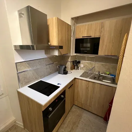 Appartement T2 Standing Place Du Marché Ajaccio (Corsica)